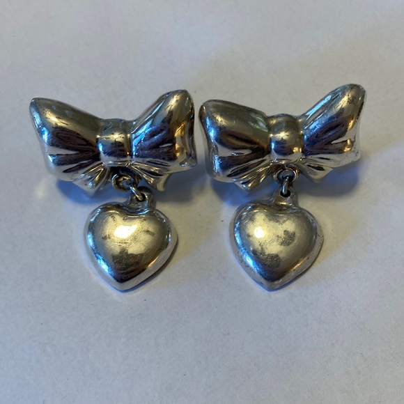 Vintage Jewelry - Silver Bow & Heart Earrings